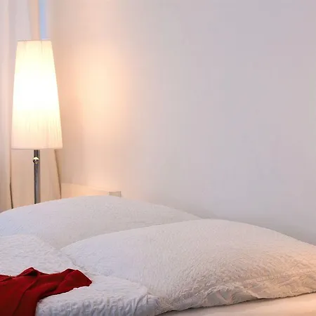 Business One Hotell 3*